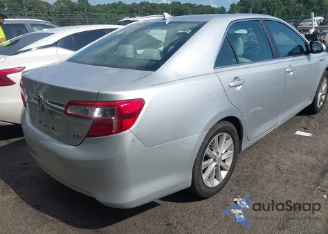 2013 Toyota Camry Hybrid Xle z USA, uszkodzony, nr VIN 4T1BD1FK0DU076016